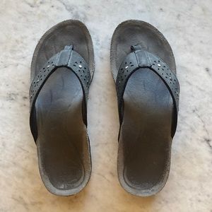 Abeo black leather sandals, size 10, gently used